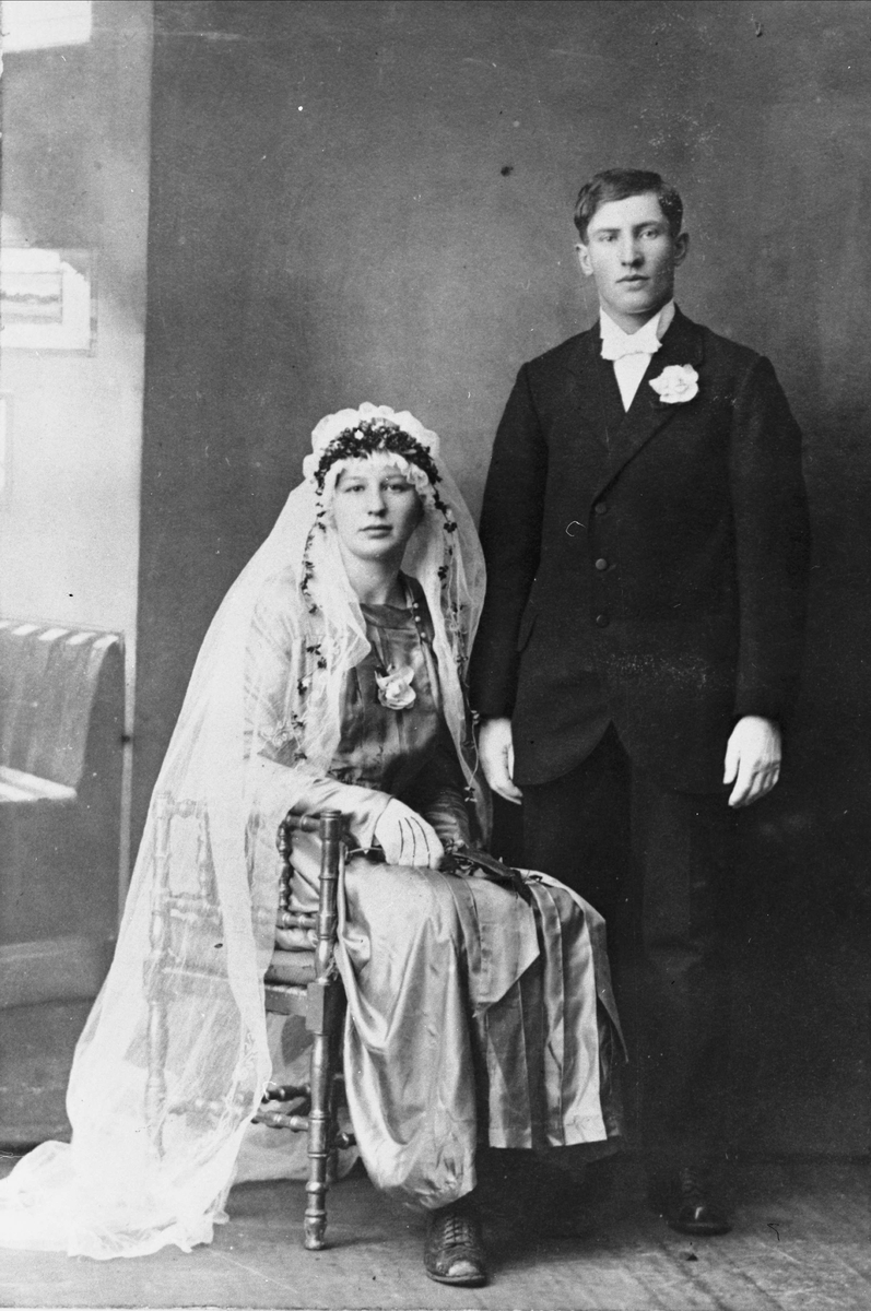Brudebilde av Mary og Peder Olsen fra Grøtavær.