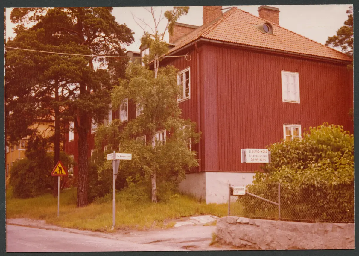 Lisebergsvägen 113. 
År 1974. ::