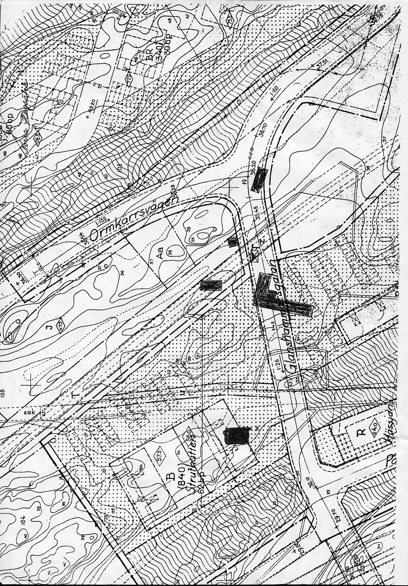 Glanshammarsvägen 70 år 1994. Här låg tidigare Ormkärrs gård.
Detaljplan över Ormkärr. 
Fotograf: Stig Jonsson ; BHF studiecirkel ht 2016:
Platsen för den tidigare gården Ormkärr