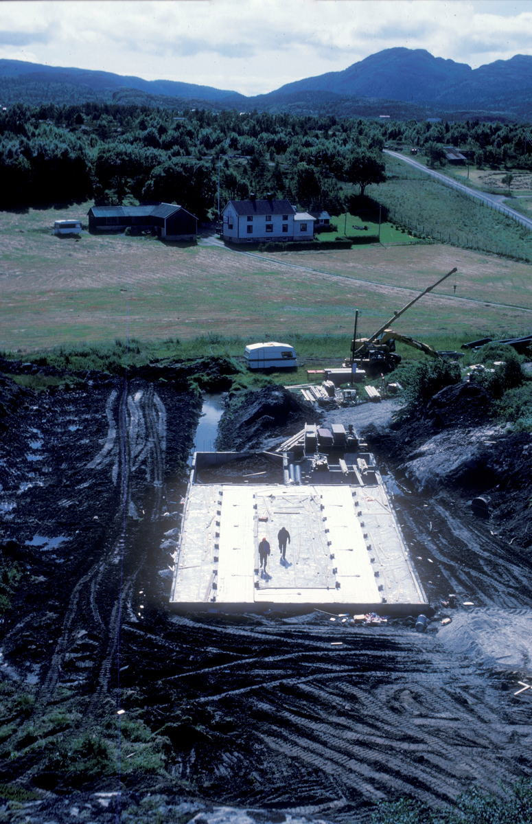 Tex-Fisk A/S. 1987 : Byggevirksomhet ved et settefiskanlegg/oppdrettsanlegg