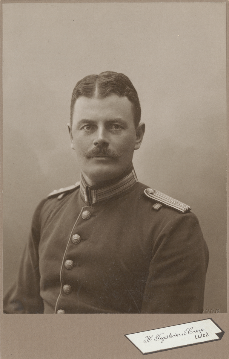 Porträtt av Uddo Ullman, löjtnant vid Norrbottens regemente.