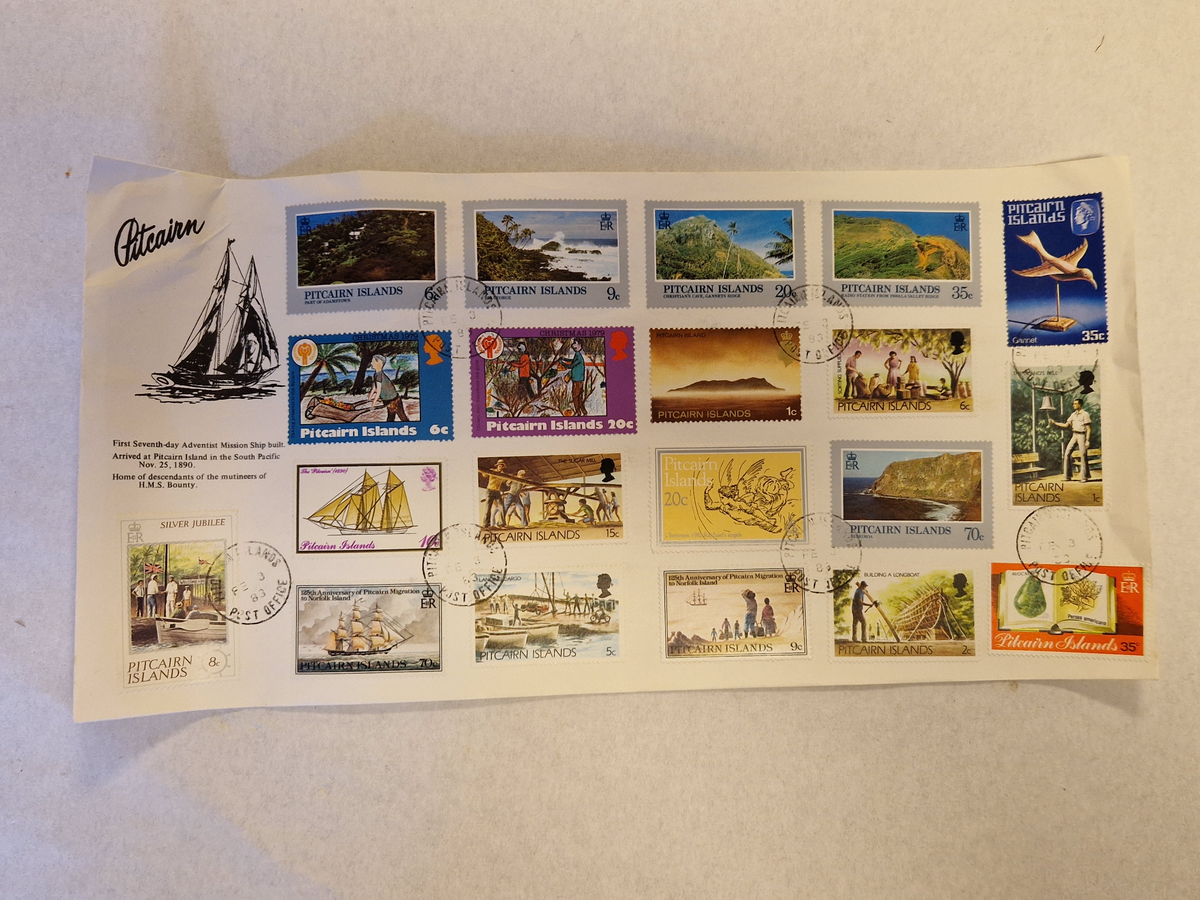 Avlang konvolutt.
Diverse frimerker frå Pitcairn Islands samla på ein konvolutt