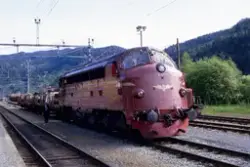 Diesellokomotiv Di 3 610 med godstog til Hamar over Røros, p