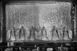 Chat Noirs ballett på scenen i Colosseum kino januar 1929.