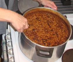 En gammel kunst holdes i hevd:  Gomme til jul