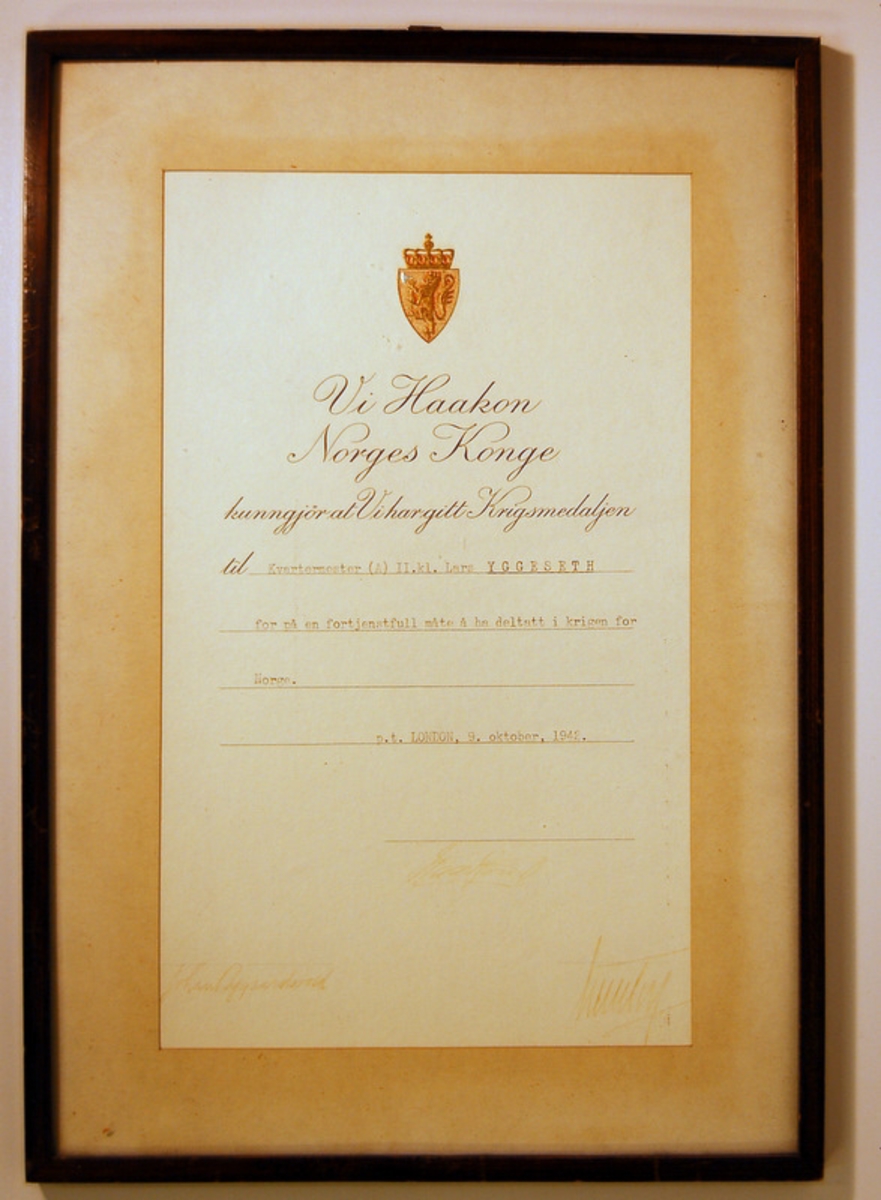 Diplom i glass og ramme