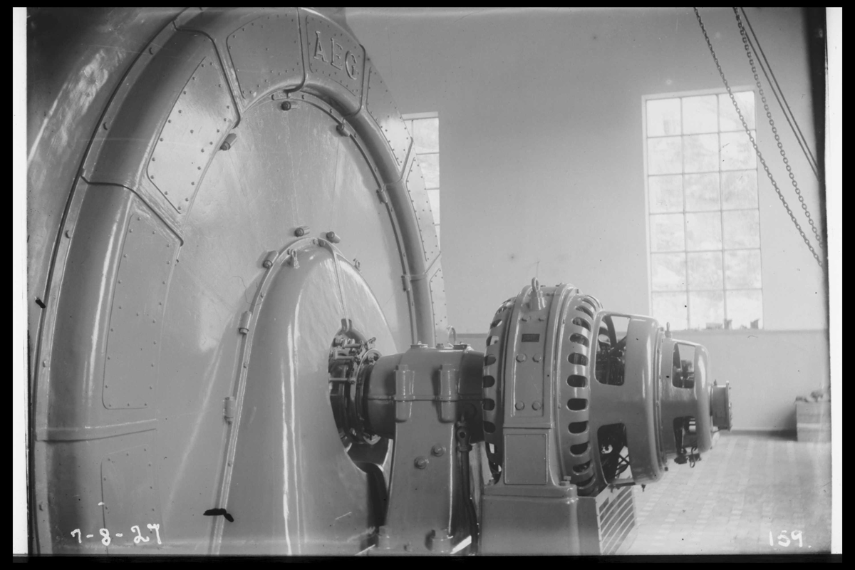 Arendal Fossekompani i begynnelsen av 1900-tallet
CD merket 0470, Bilde: 73
Sted: Flaten
Beskrivelse: Turbinaksel med løpehjul