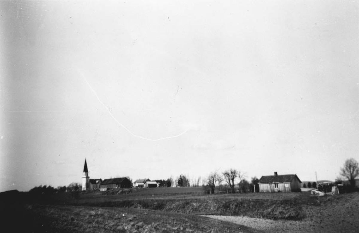 Utsikt mot Sundhagen og Fet prestegård fra Holen.