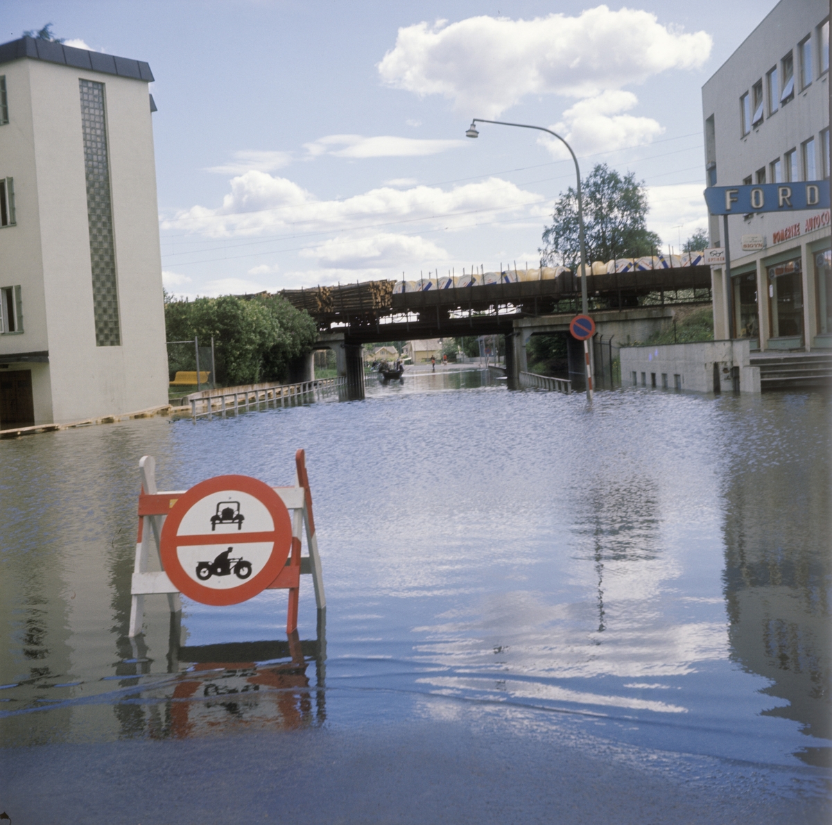Bilder fra flom i Lillestrøm 1967. Nittedalsgata 2b. - Museene i ...