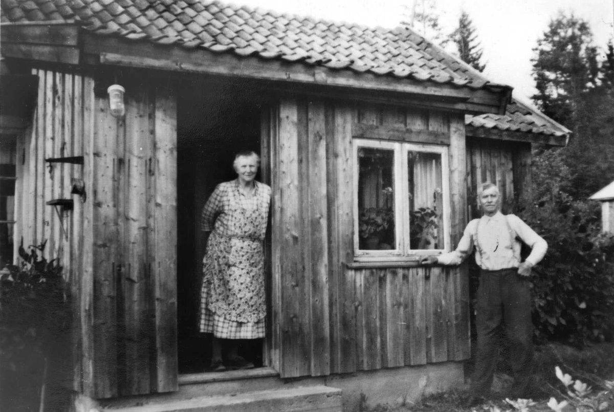 Vegvokter Adolf Kristiansen og hustru Therese.