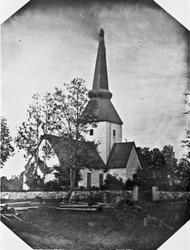 Kirke
Eidsvoll kirke under brannen i 1883.
Skrevet av: Trond