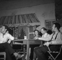 .Parodi på "Roseordenen" i Revehallen.