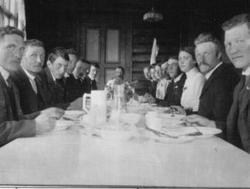 Interiør fra matsalen på Toftes Gave, Nedre Sund, Helgøya. G