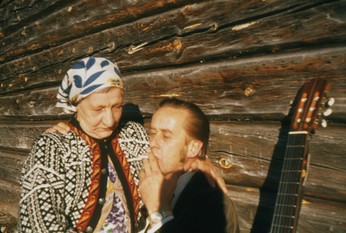 Vidar Sandbeck og Anna Widén(Anna i Ødemarka) på Haugsetvollen
