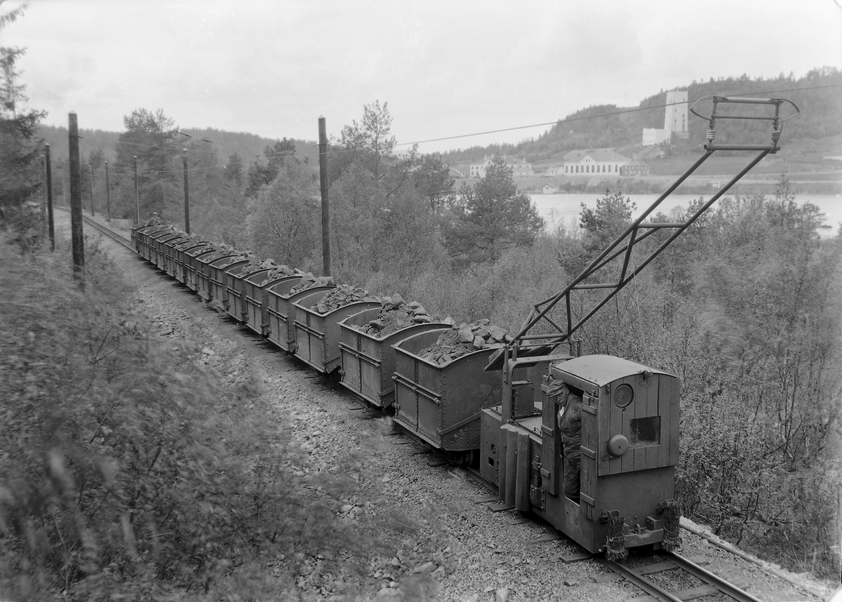 Malmtransport på Fagerlibanen, Løkken Verk, 1937.