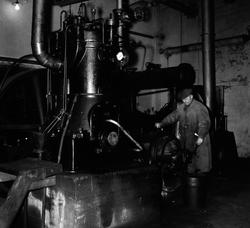 HAMAR JERNSTØPERI OG MEK. VERKSTED, HAM-JERN, UKJENT MANN, I