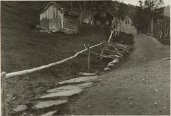 Hellebust, Almklovdalen, Vanylven.