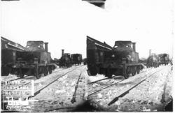 Skadede damplokomotiver nr. 14 (nærmest) og 17 etter togsamm