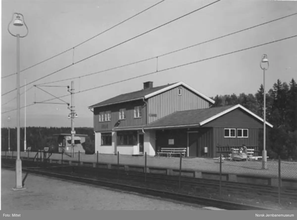 Langhus stasjonsbygning