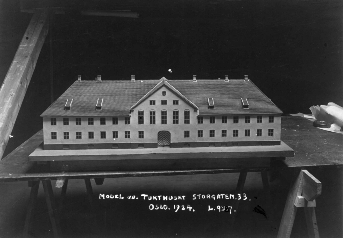 Storgata 33, Oslo. Modell av  tukthuset.