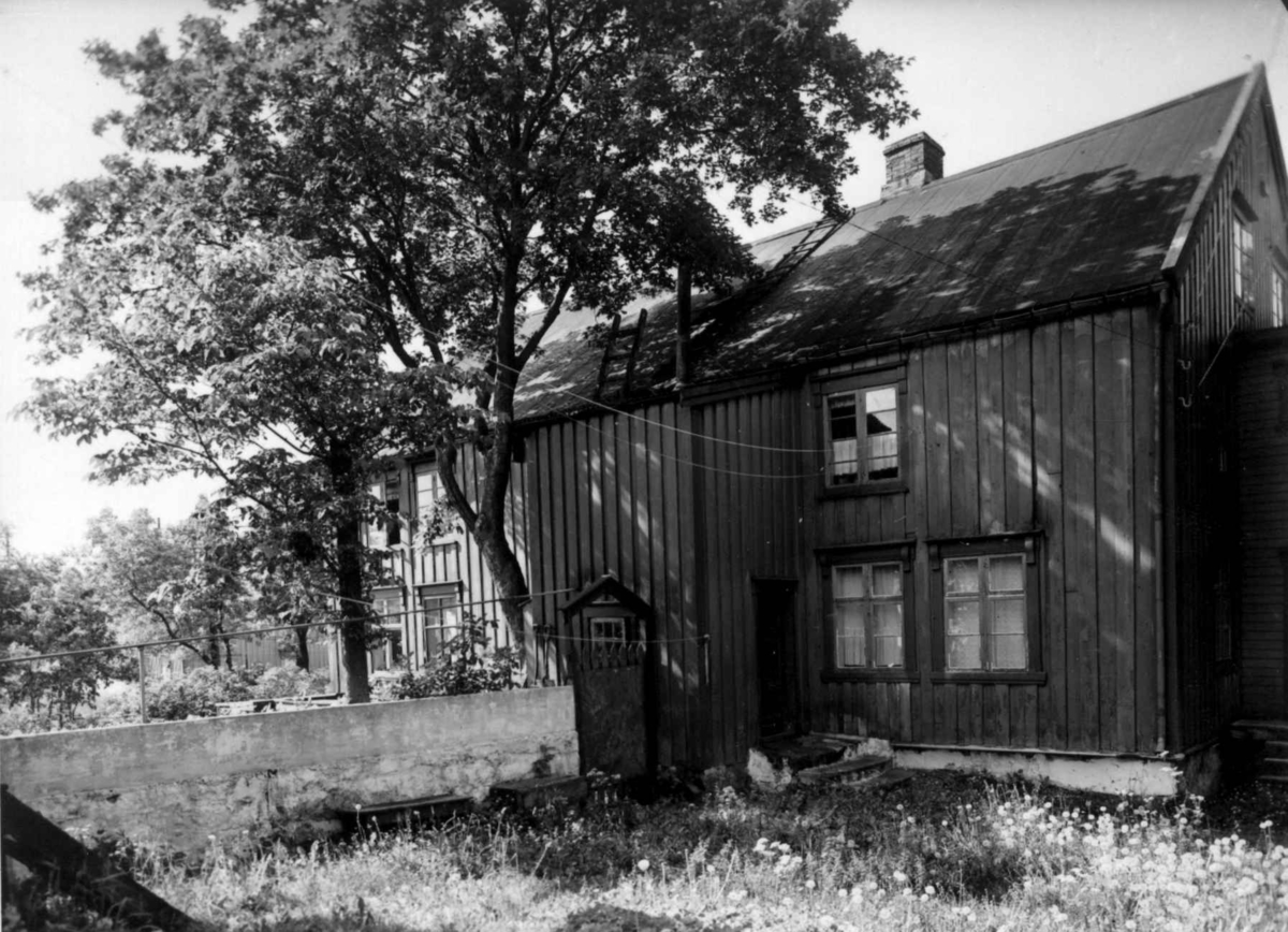 Svolvær, Vågan, Nordland.
Fra dr. Eivind S. Engelstads storgårdsundersøkelser 1954.