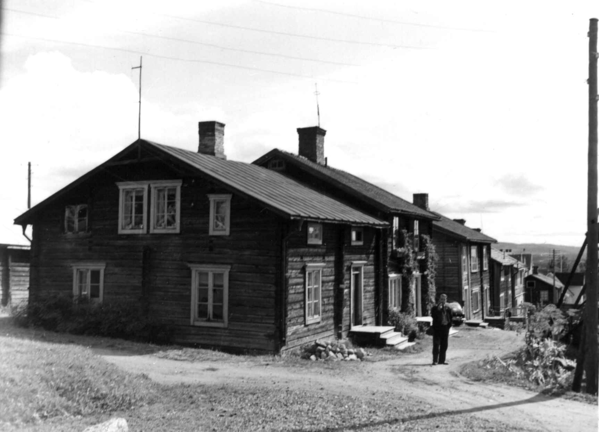 Gamle hus i Vilhelmina, et gammelt samisk sentrum. 1956.