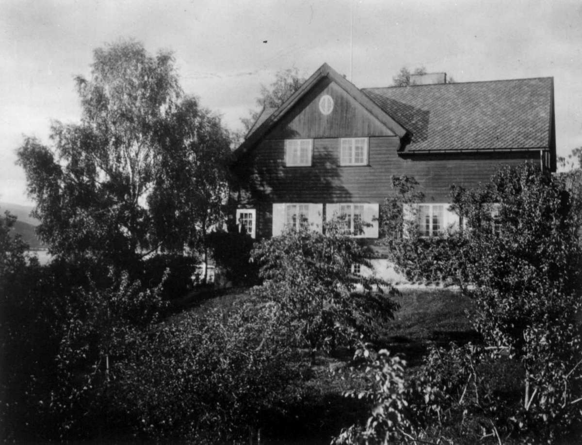 Bolighus i Lillehammer tegnet av Arnstein Arneberg i 1911.