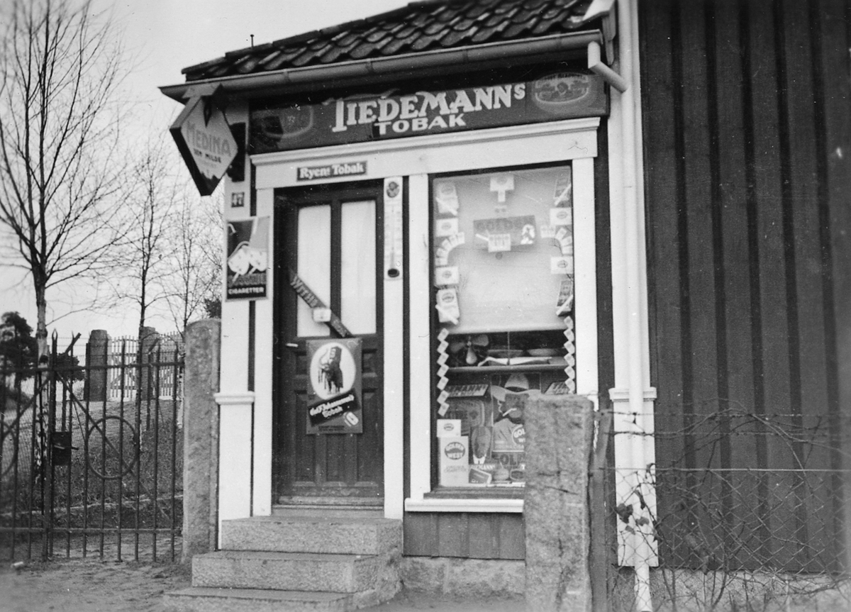 Tobakksforretningen M. Johannesen i Fredrikstad, 1934.