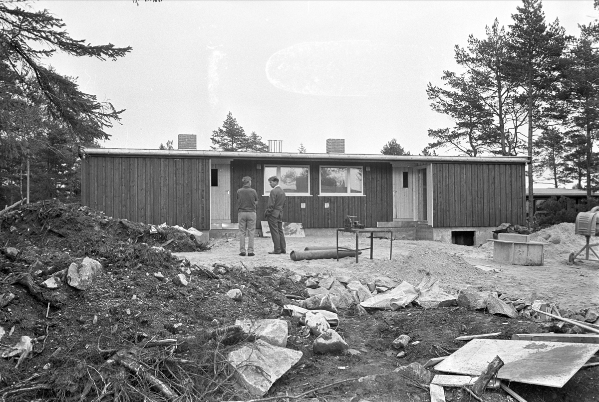 Risør, Aust-Agder, 1968. "Konvoibyen", boliger for krigsseilere, åpnet 1968. Nybygd hus.