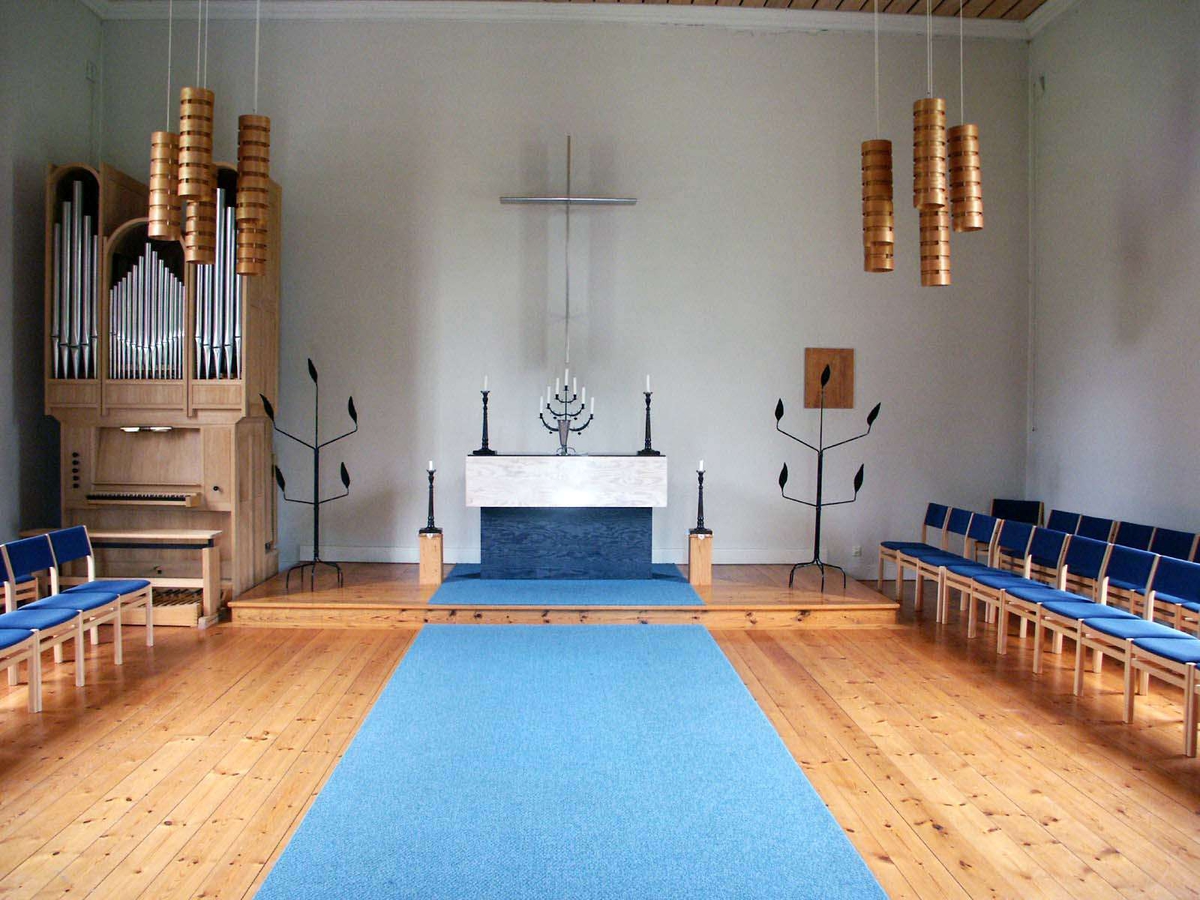 Hoppets kapell på Nya kyrkogården, Östhammar, Uppland, interiör 2004
