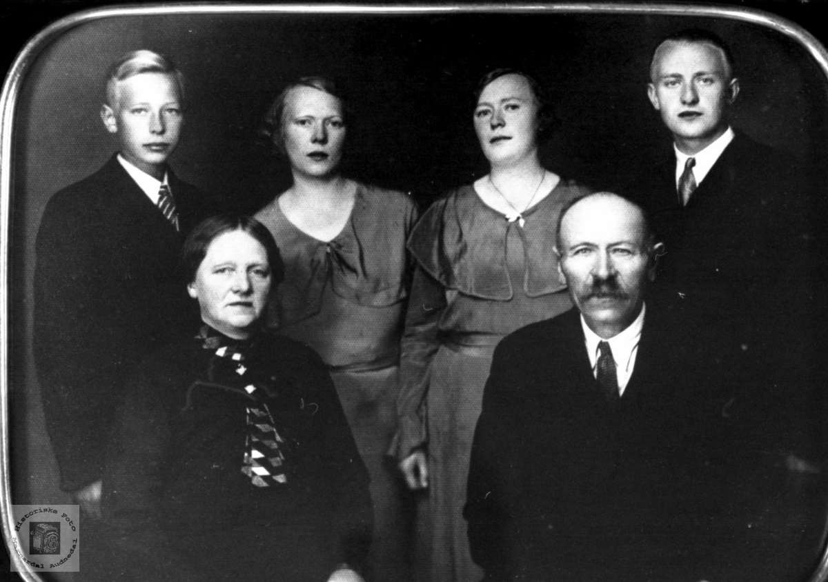 Familien Gabrielsen, Øyslebø.