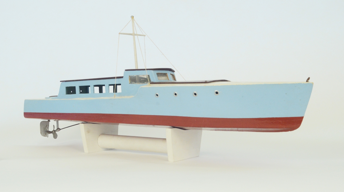 Modell av båt.