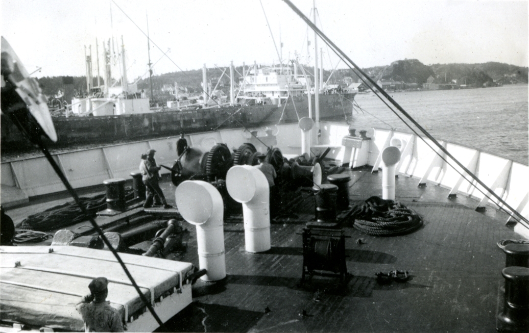 Ankeret slippes! - Ombord i Fl/K ' Vestfold' (b. 1931, Furness Shipbuilding Co. Ltd, Haverton Hill).