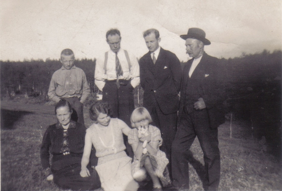 Samling fotografier etter Olga Beldo f. Eliassen