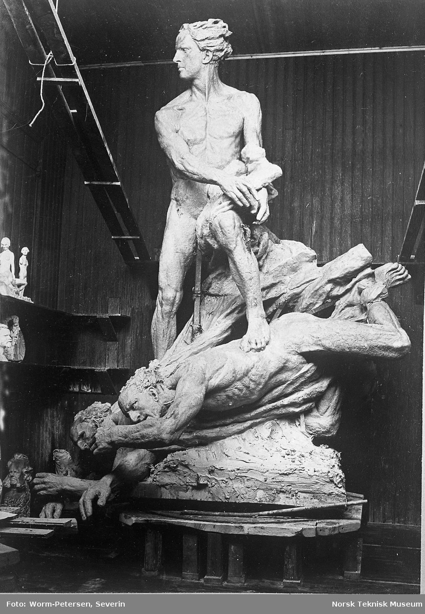 Vigelands skulptur, Abelmonumentet; bronseskulptur av matematikeren Niels Henrik Abel, avduket 1908 i det sydøstre hjørnet av Slottsparken som senere ble kalt Abelhaugen.