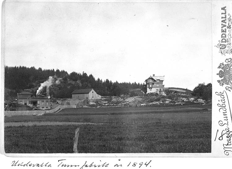 Text på kortet: "Uddevalla. Tunnfabrik år 1894".
