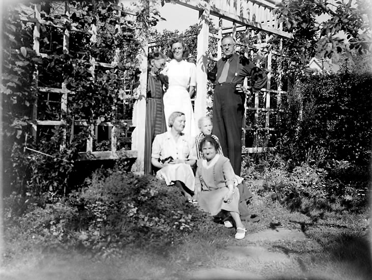 "Ida Frykman, Elvira, Tant, Signe, Alf, Henny, 1948."