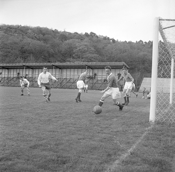 Enligt notering: "Fotboll Oddevold - Husqvarna 26/5 1957".