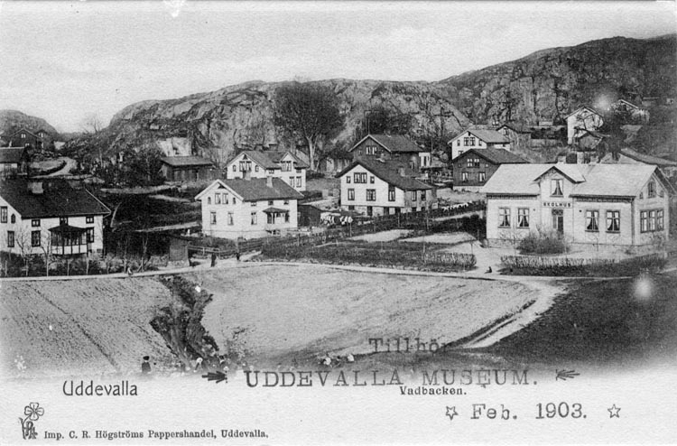 Tryckt text på vykortets framsida: "Uddevalla. Vadbacken."

