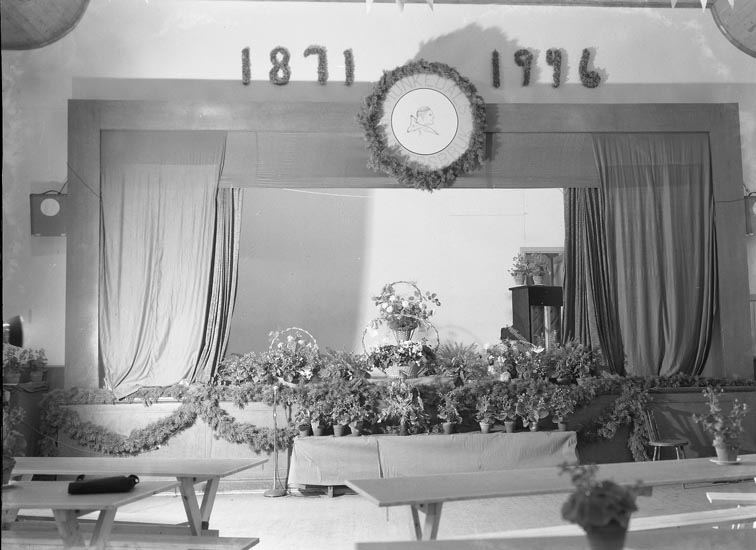 Text som medföljde bilden: "1946. No. 45. Dekoration vid Jubileumsfesten."