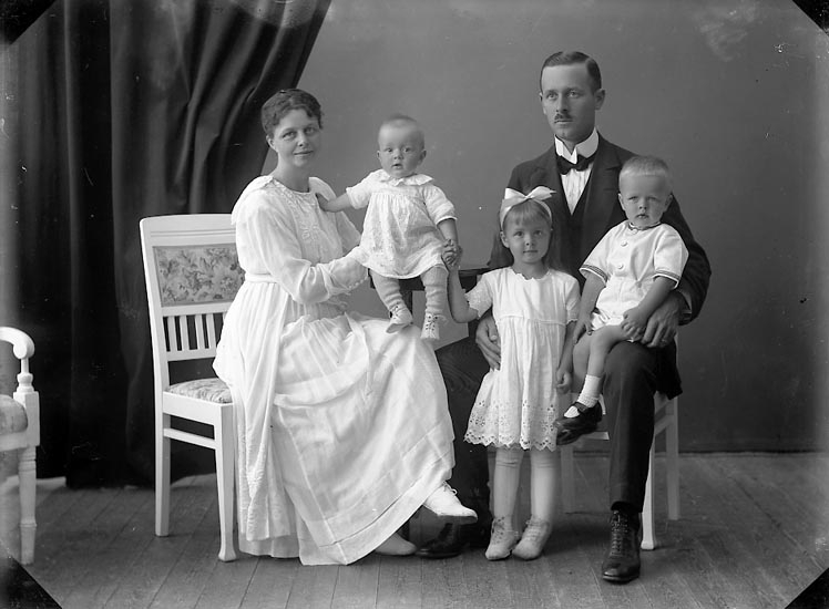 Enligt fotografens journal nr 4 1918-1922: "Enander, Lennart Göteborg".