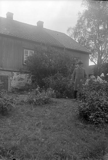 Enligt fotografens journal nr 6 1930-1943: "Halldin, Kamrer Johan Beateberg Skee".