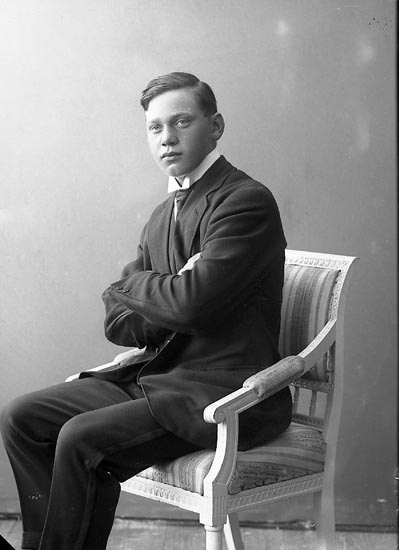 Enligt fotografens journal nr 4 1918-1922: "Johansson, John Här".