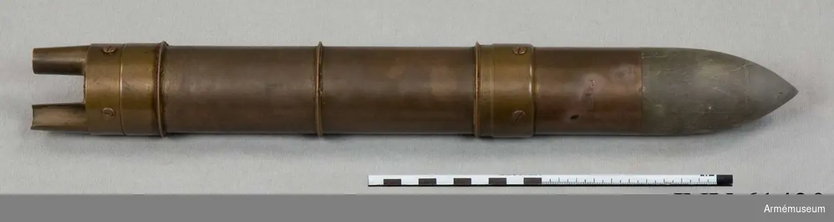 Grupp F I.
Lufttorped till kanon av Unges uppfinning, patent 1893.
Märkt "8".