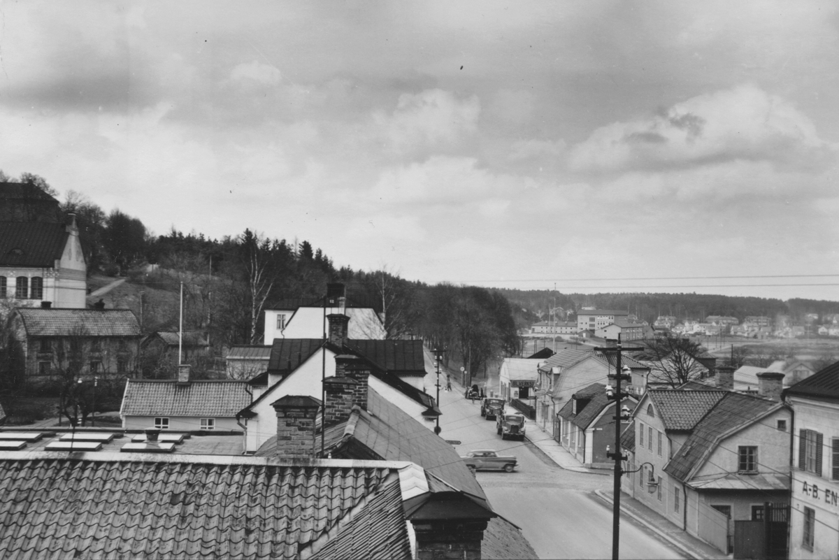 Enköping, utsikt österut mot Fanna, från Kungsgatan 12 (vindsvåningen)