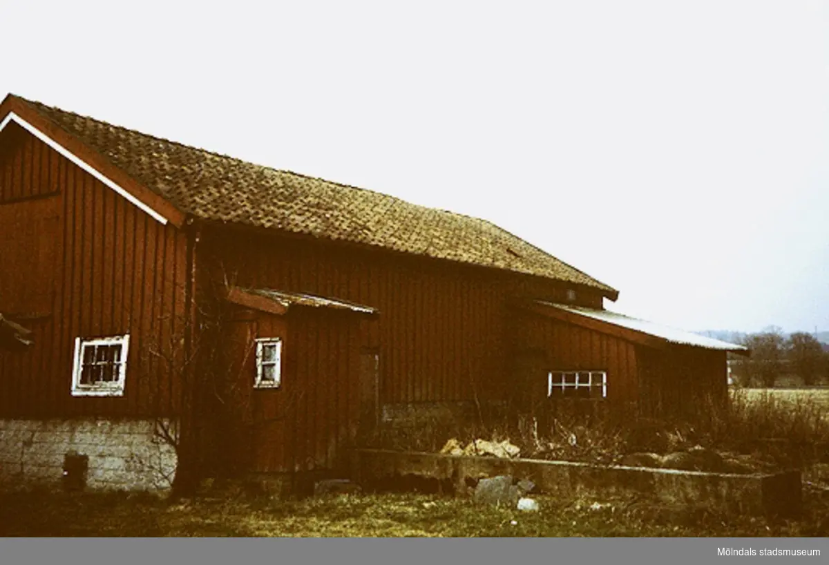 "Mensers", rivet i maj 1994. Fågelsten 1:15 på Spårhagavägen i Lindome.