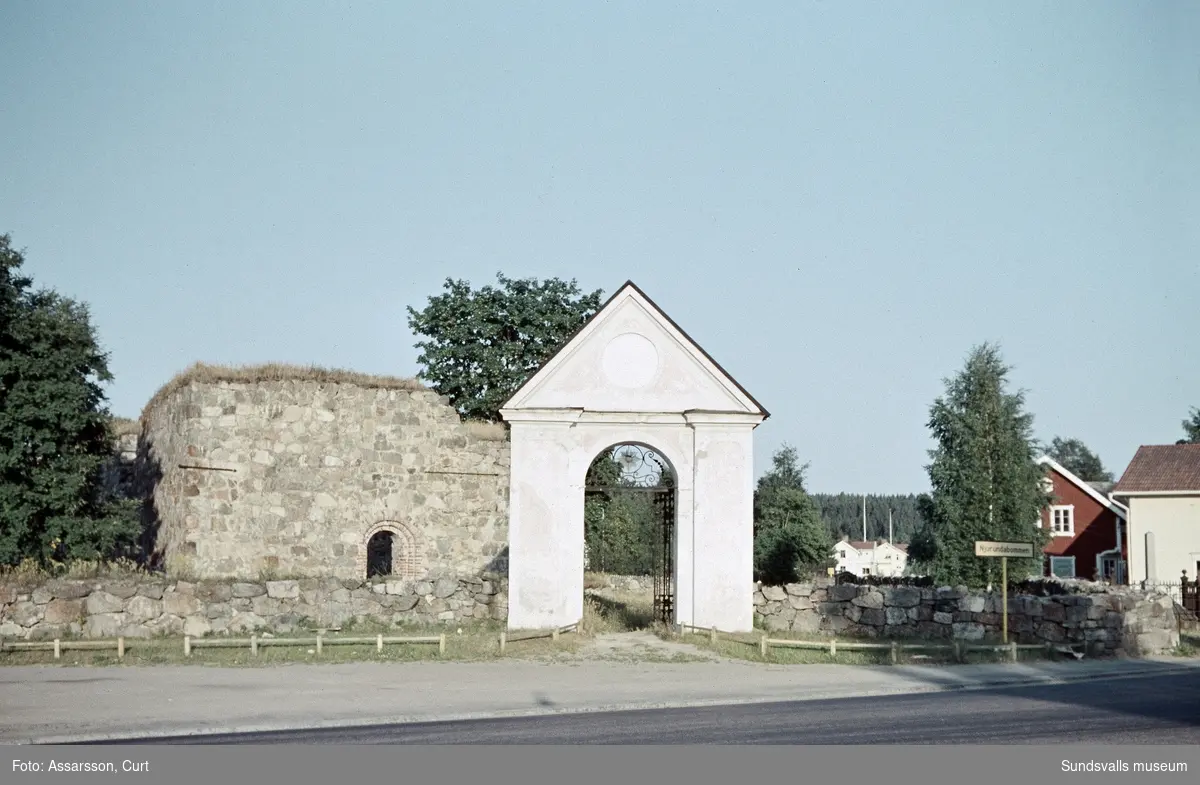 Kyrkoruinen i Bommen, Njurunda.