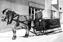 Slakter Ole Skjørens vareslede på siste tur, i Sarpsborg.