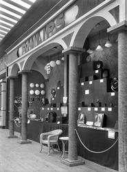 Østfoldutstillingen i Sarpbsborg 1930. Utstillingsinteriør: 