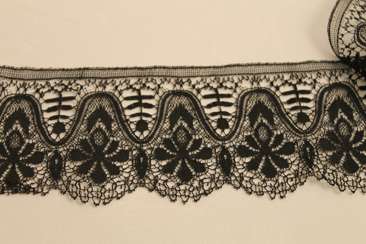 Tunget, blomst i hver bue